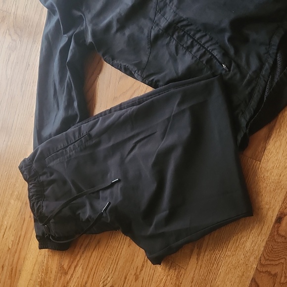 Under-armour Track suit - Picture 2 of 3